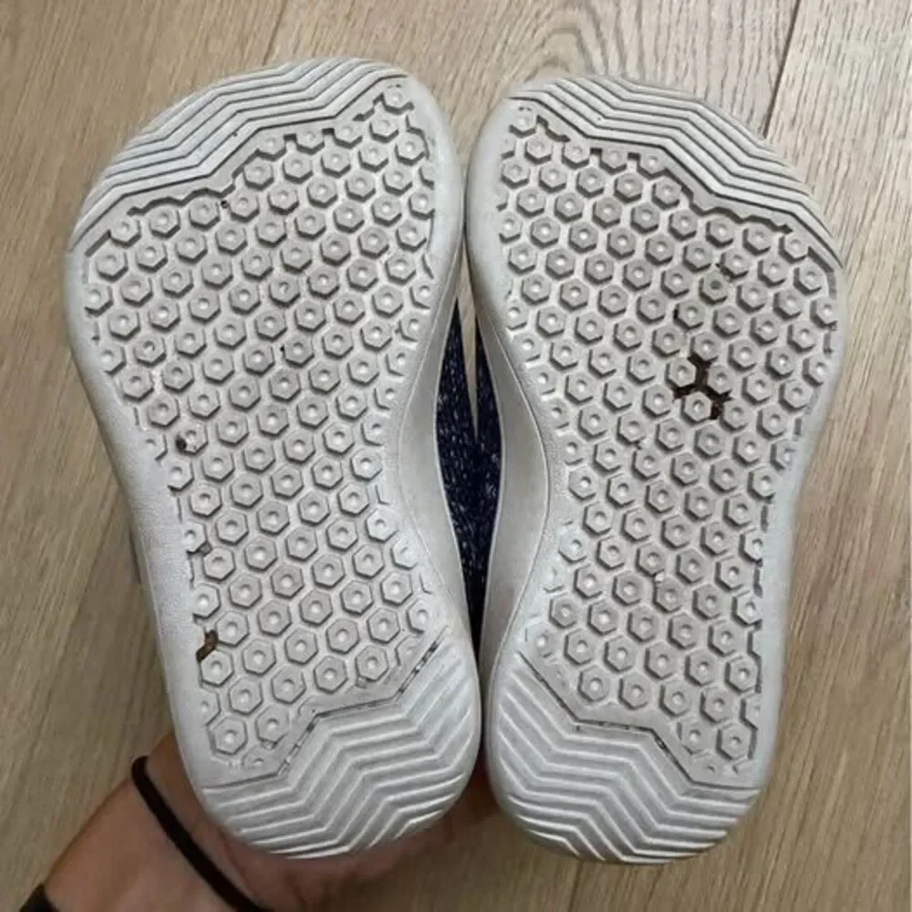 Whitin Kids Barefoot Shoes Size 26 or size 9c toddler